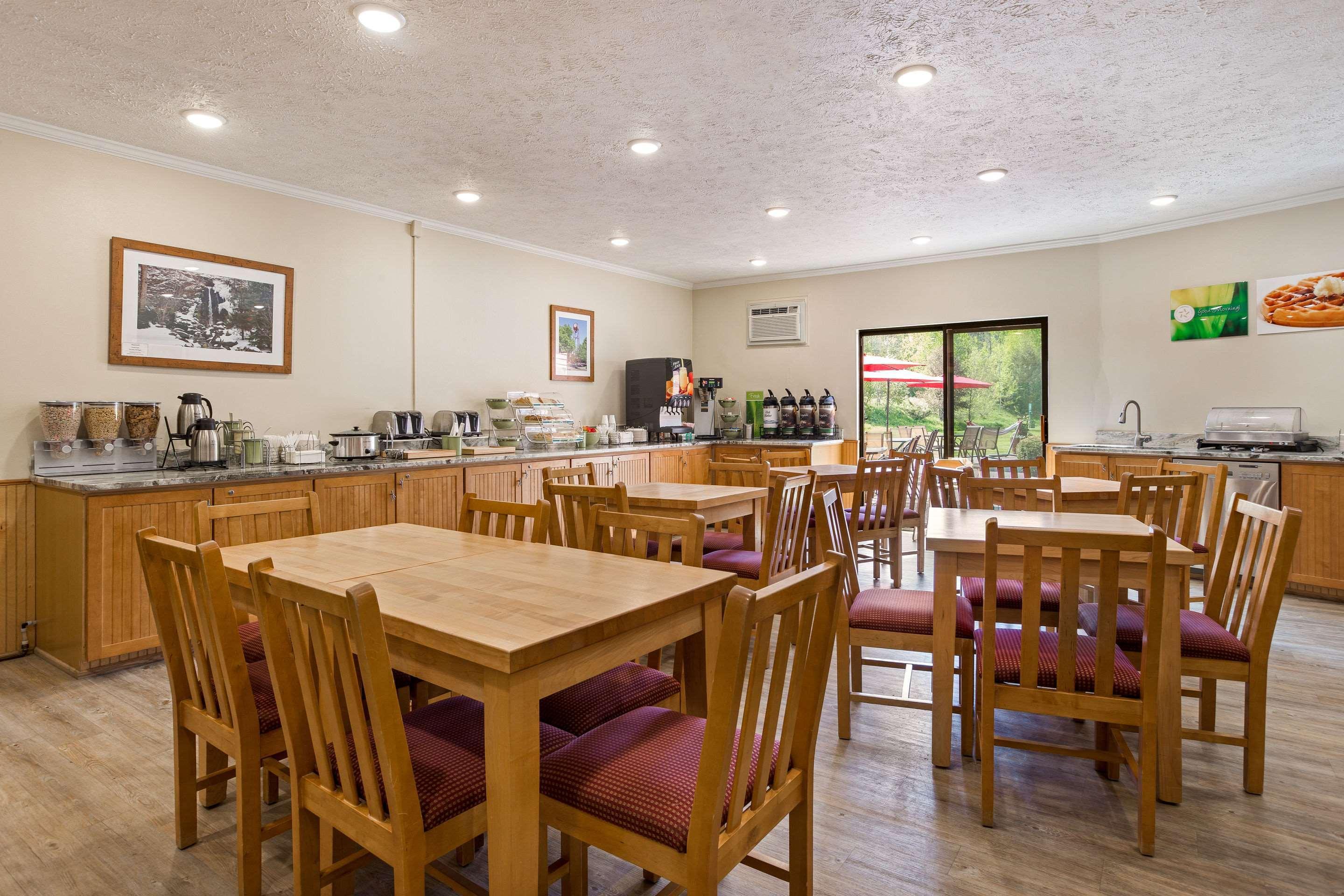 Quality Inn Petoskey-Harbor Springs Ngoại thất bức ảnh