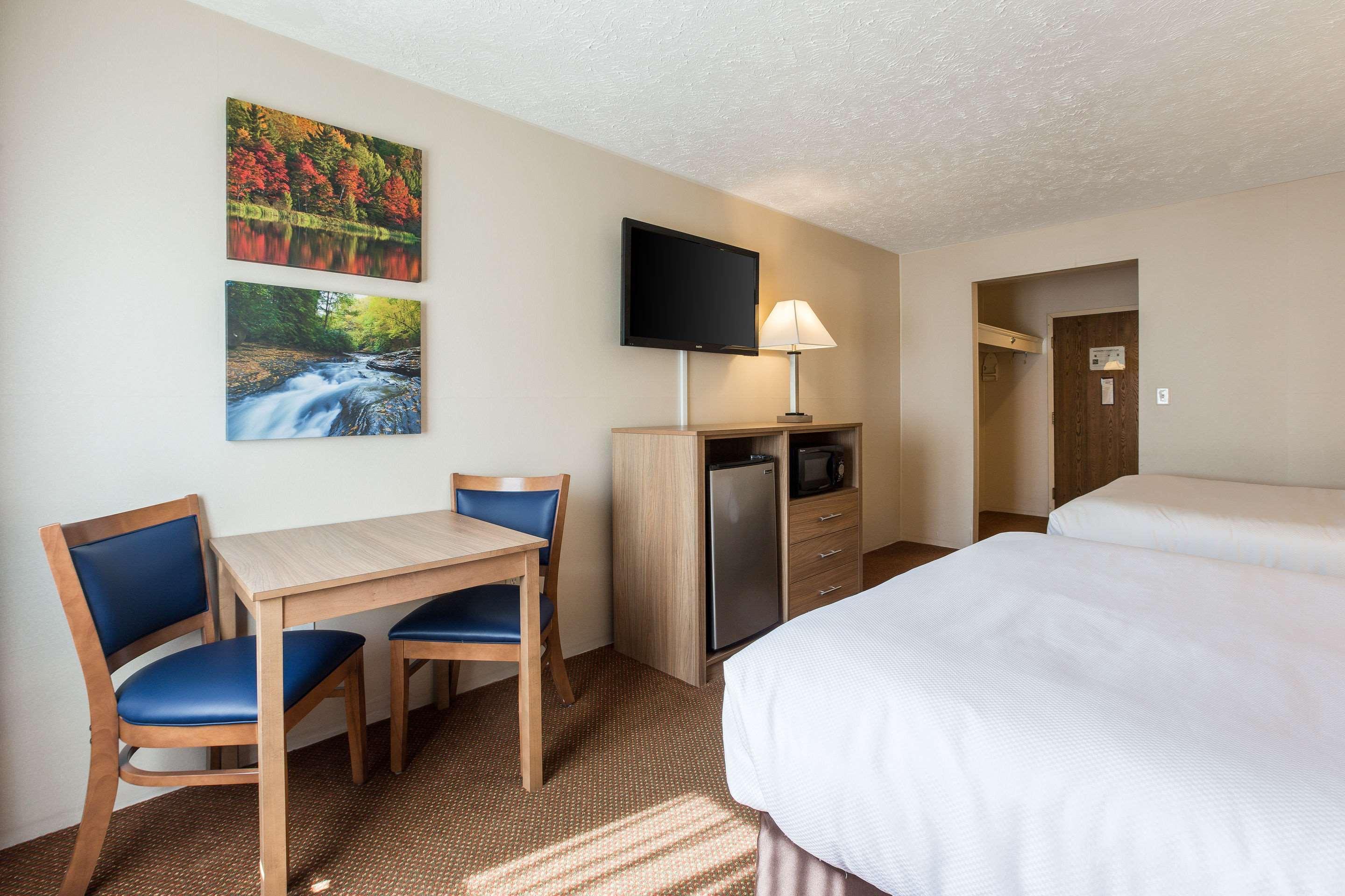 Quality Inn Petoskey-Harbor Springs Ngoại thất bức ảnh