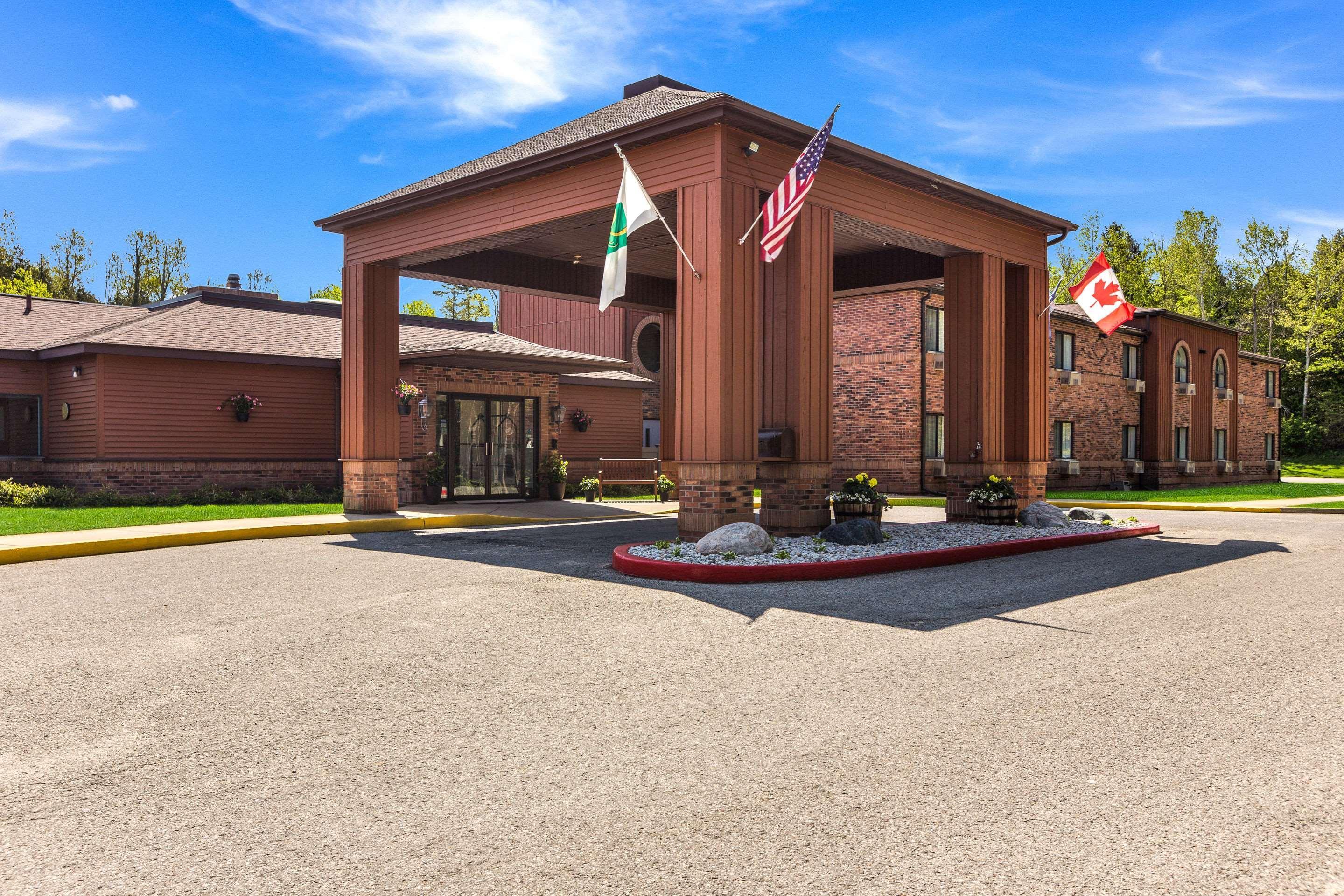 Quality Inn Petoskey-Harbor Springs Ngoại thất bức ảnh