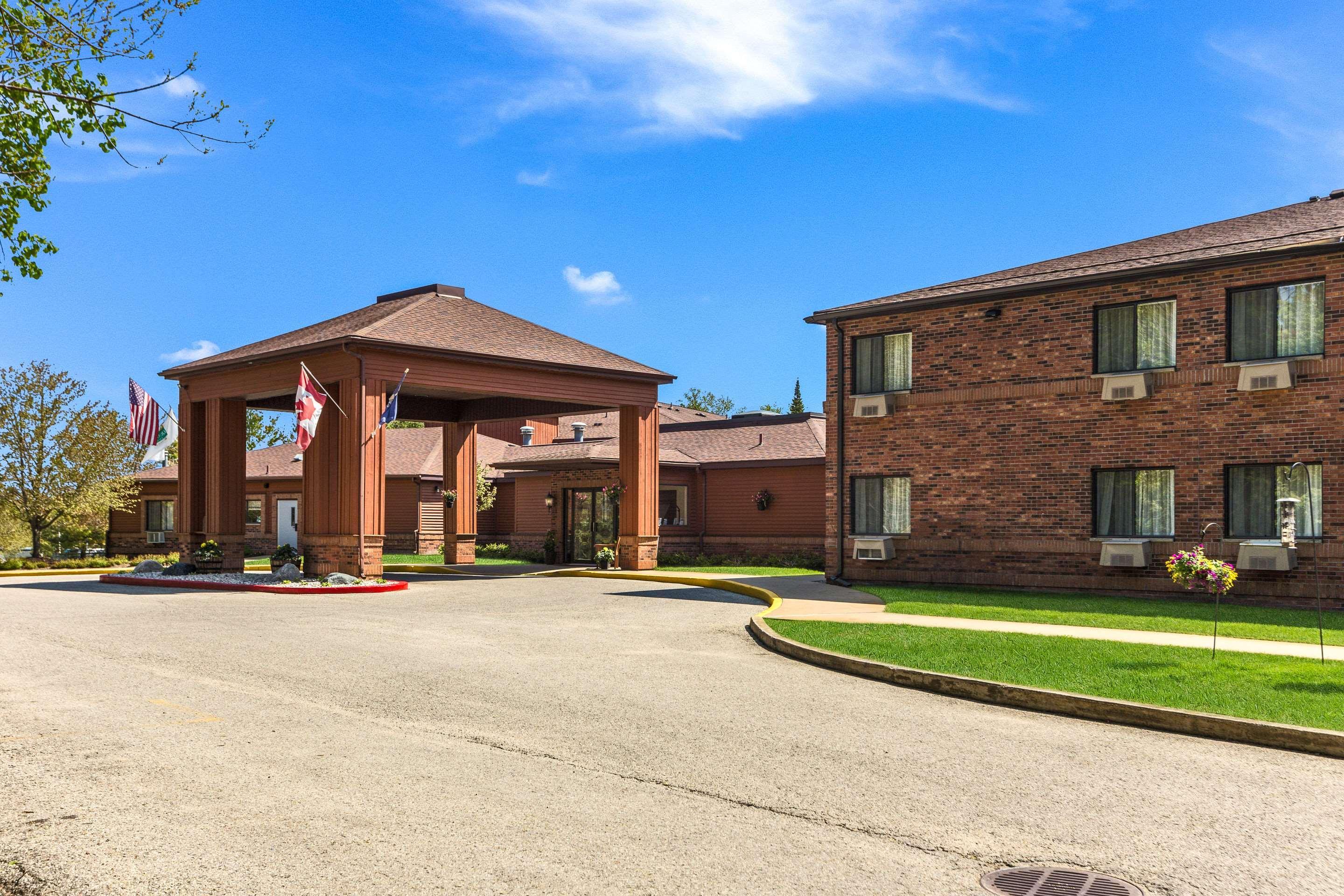 Quality Inn Petoskey-Harbor Springs Ngoại thất bức ảnh